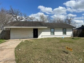 Building Photo - 8910 Strathmore Dr