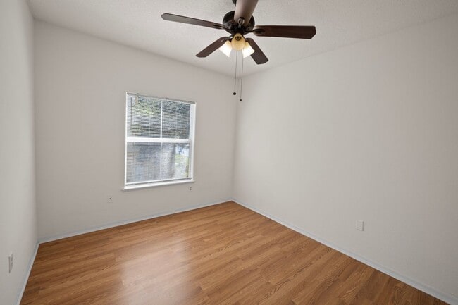 Building Photo - 11510 Villa Grand
