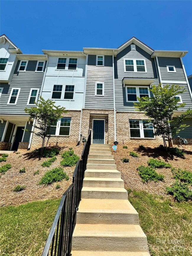 Building Photo - 7221 Bryce Ave