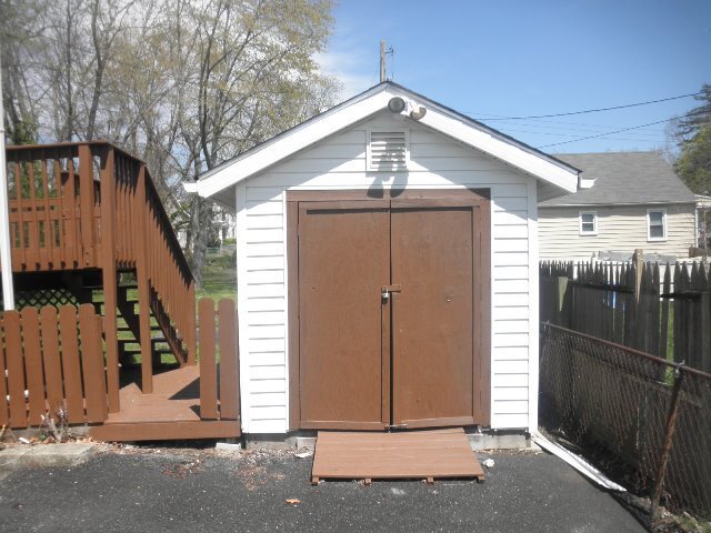 Building Photo - 2512 Halcyon Ave