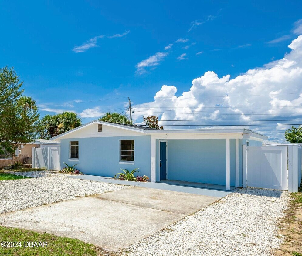 Primary Photo - 46 Alamanda Dr