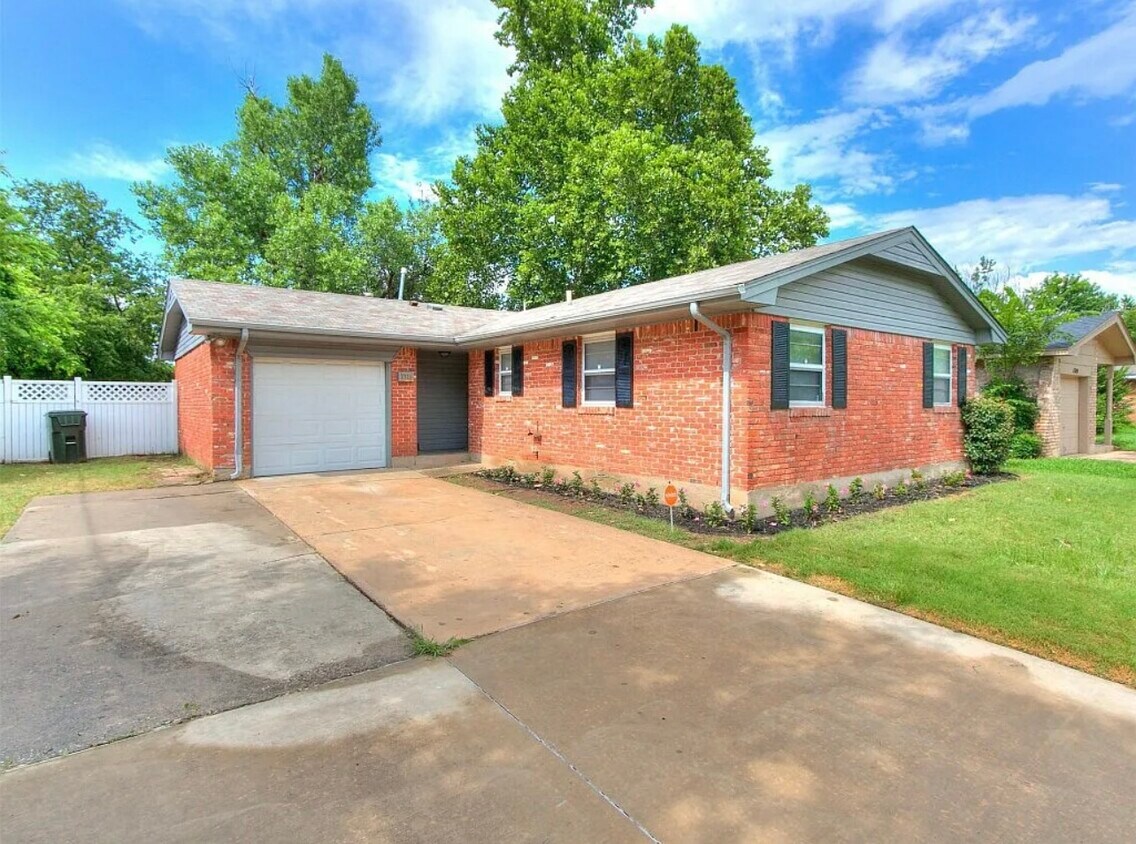 Foto principal - 1315 Beaumont St