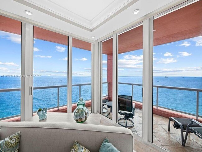 Building Photo - 2110 N Ocean Blvd