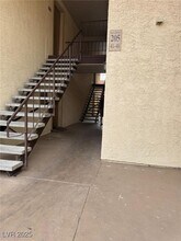 Building Photo - 5021 River Glen Dr