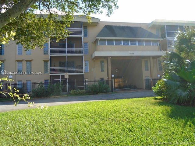 Foto del edificio - 4848 NW 24th Ct
