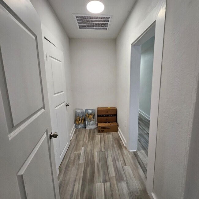 Foto del edificio - 1509 W Collin St