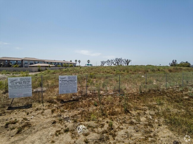 Building Photo - Panorama