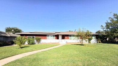 Building Photo - 3017 Barnett St