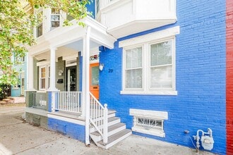 Building Photo - 29 S Davis Ave