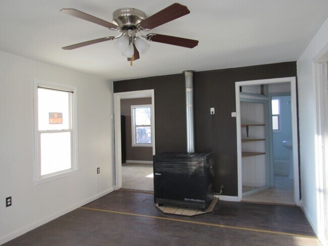 Building Photo - Westside One Bedroom