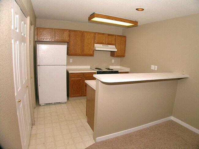 Foto del edificio - Convenient & Comfortable Condo Living Near...