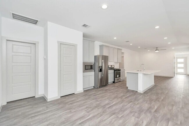 Foto del edificio - 12735 Ermine St