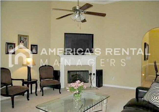 Building Photo - 3 Bed, 2 Bath Home For Rent in the Letson ...
