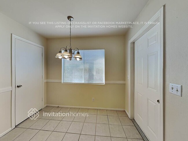 Building Photo - 3725 St Charles Ct