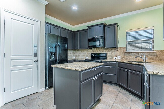 Building Photo - 167 Chering Dr