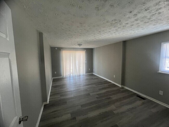 Foto del edificio - 2531 Howey Rd