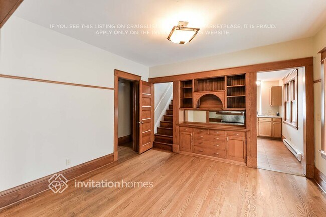 Building Photo - 1375 Lafond Ave