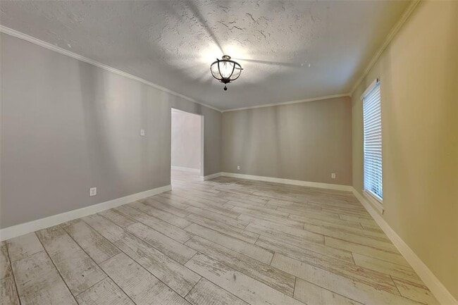 Foto del edificio - 34 E Wandering Oak Dr
