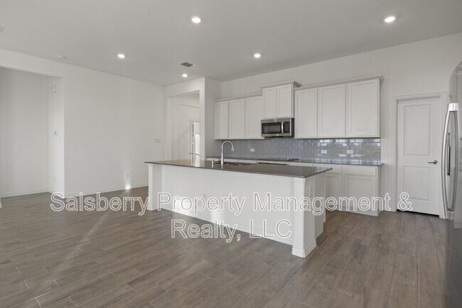 Foto del edificio - 233 Cherryvale Ln