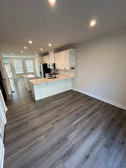 Foto del edificio - 6155 Station Crossing Ave