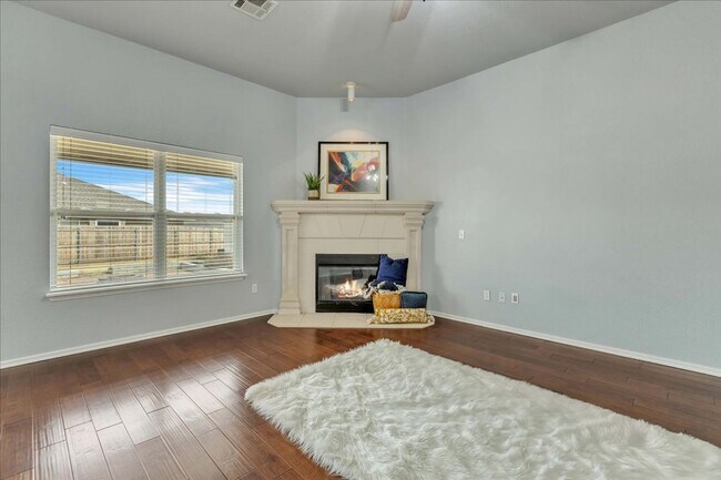 Foto del edificio - Lawn Care Included! 3 bed, 2 bath, 2 car