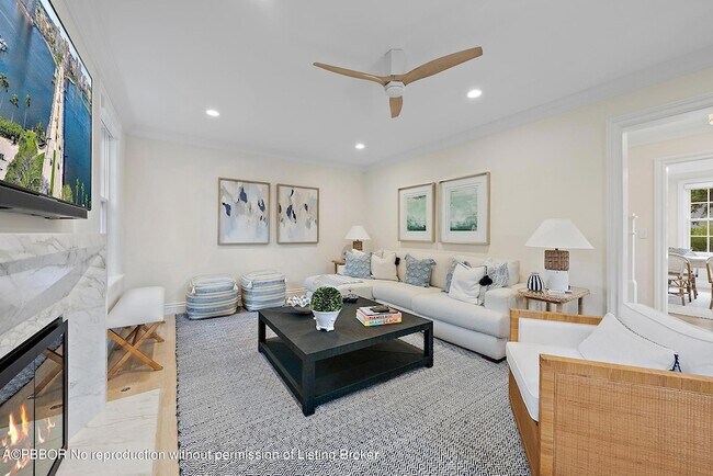 Foto del edificio - 360 Seaspray Ave