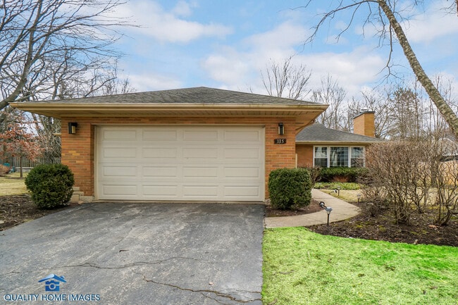 Building Photo - 335 Brookside Ln