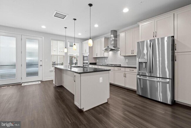 Foto del edificio - 14589 Lakestone Dr
