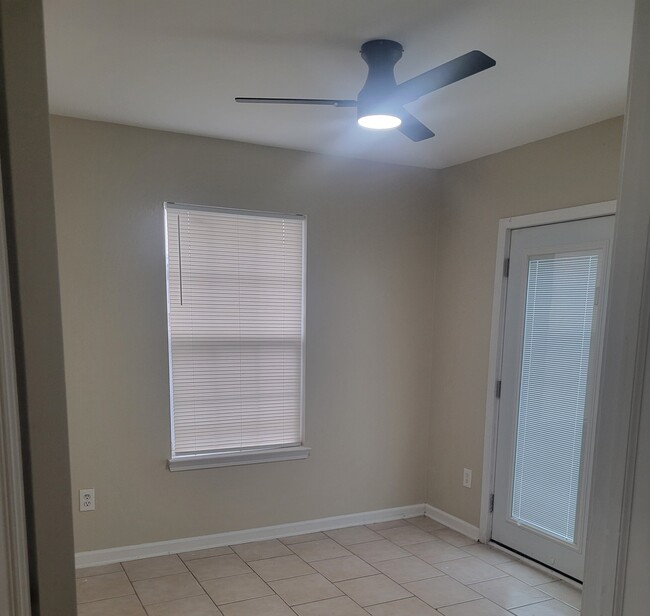 Foto del edificio - 177 Jolie Oaks Blvd
