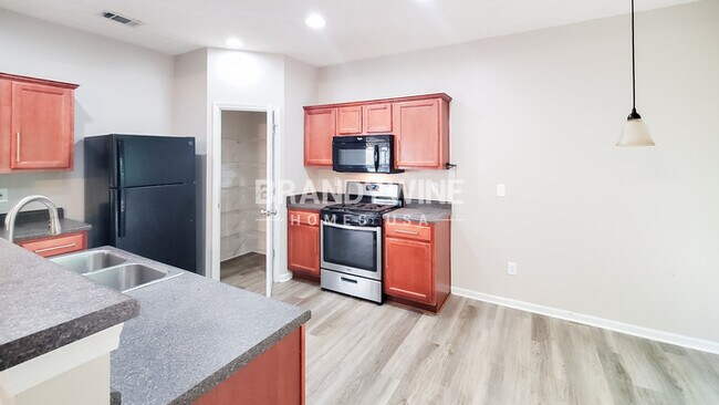 Foto del edificio - 265 Highwind Way