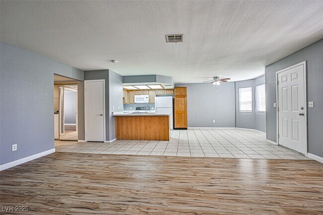 Building Photo - 8410 Eldora Ave
