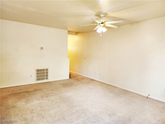 Building Photo - 550 Bourbon St