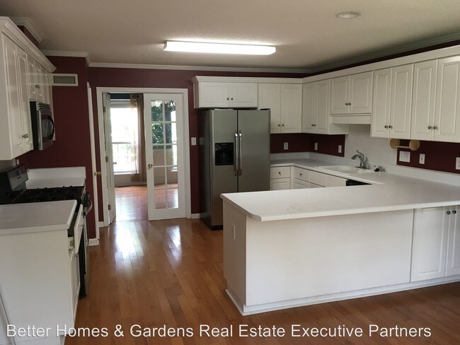 Building Photo - 4 br, 2.5 bath House - 2036 Edenton Trail