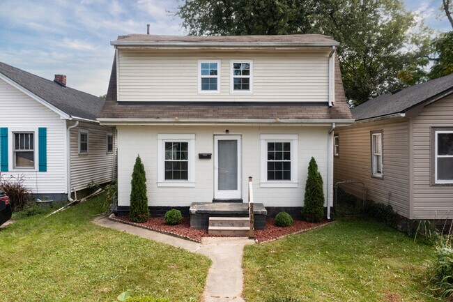 Foto del edificio - 2316 Shrader Ave