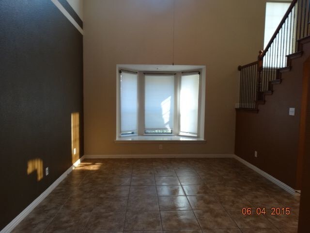 Building Photo - 4225 Swan Forest