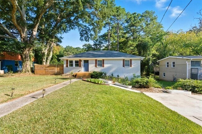 Foto del edificio - 1272 Lynwyn Ln SE