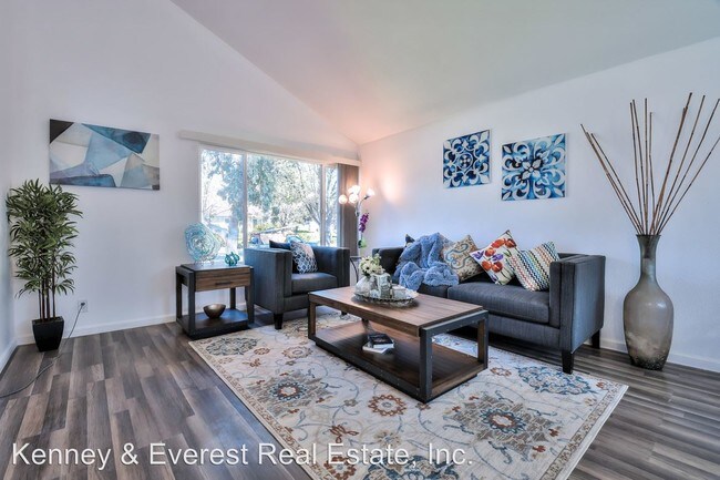 Building Photo - 4 br, 2.5 bath House - 145 Tonopah Drive