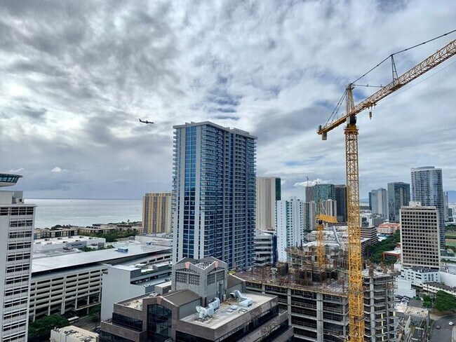 Foto del edificio - Azure Ala Moana: Brand New 2 Bed, 2 Bath, 2 Parking, Condo w/ Storage and Ocean and Mountain Views!