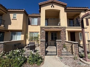 Building Photo - 8013 City View Pl