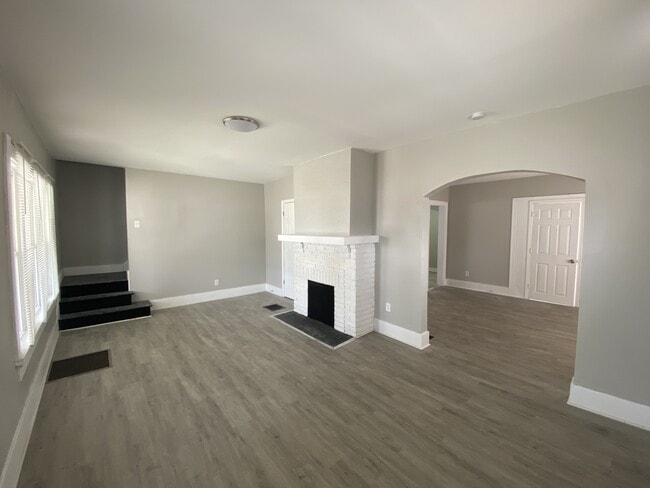 Foto del edificio - 1004 W Fairview Ave