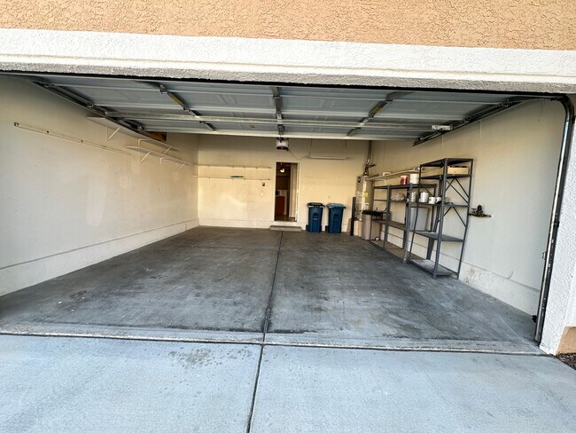 Building Photo - 9044 Kimo St
