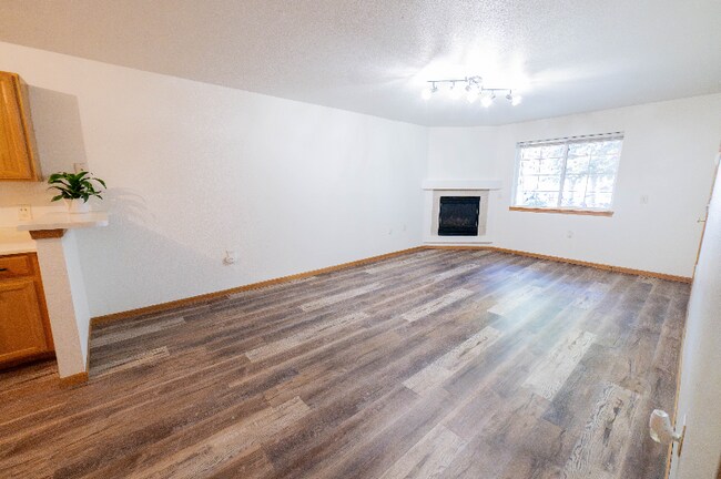 Foto del edificio - 1221 University Ave