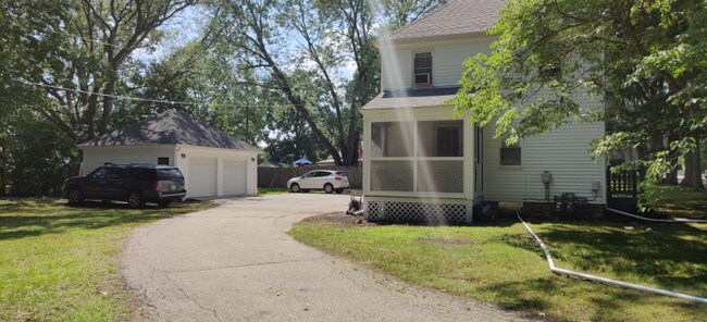 Building Photo - 39 Ridge Rd