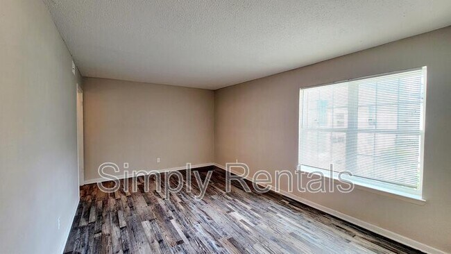 Foto del edificio - 3513 Washington St