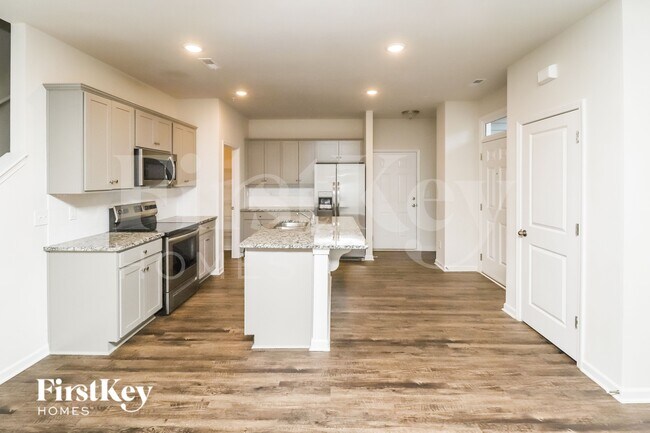 Building Photo - 2046 Cypress Village Dr NW