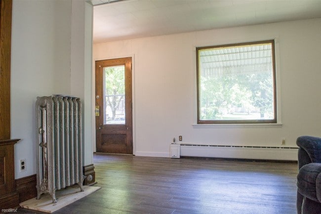 Building Photo - 2 br, 1 bath House - 722 N Broad St MAIN L...