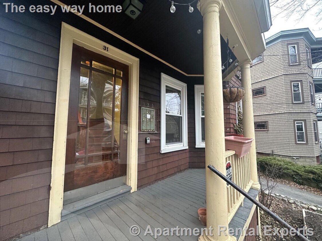 Porter Sq / Avon Hill 2 Bedroom Townhouse for Rent in Cambridge, MA