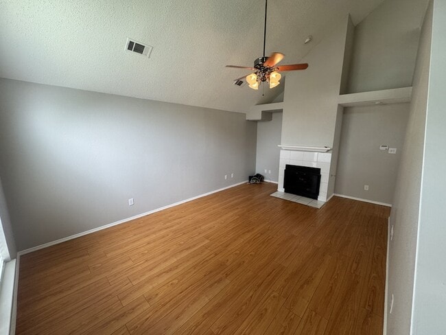 Building Photo - 1508 Mountain Side Dr
