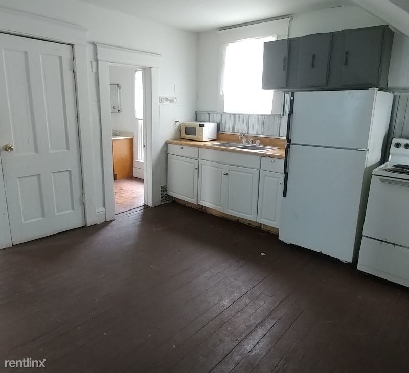 Primary Photo - 2 br, 1 bath Apartment - 323 1/2 Sherman St