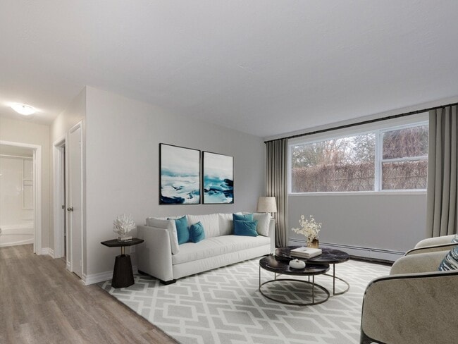 Building Photo - 390 Grey Street